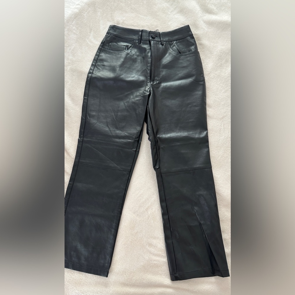 NEVER WORN - flared cropped faux leather pants USA SIZE 6 (EU 36)